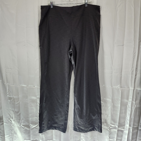 Duluth Trading Co Pants - Duluth Trading Co. Size XL x 31 Gray Wide-Leg Pants